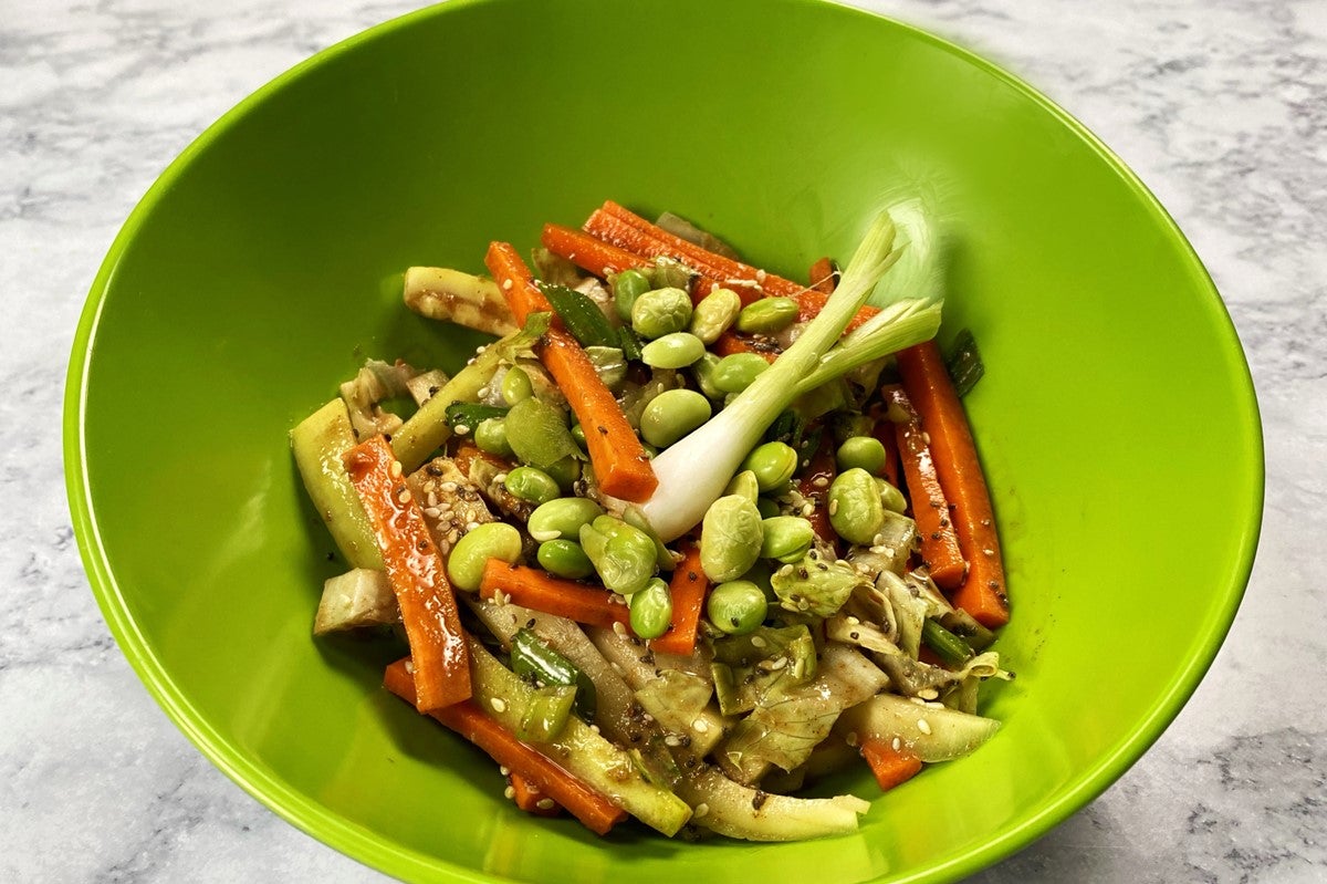 pad thai in green bowl